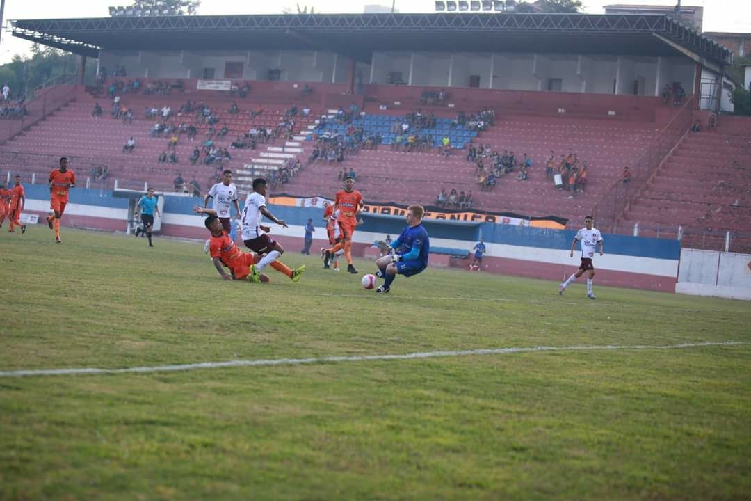 Paulista Sub 20: Jovem goleiro brilha no Manthiqueira e grandes times ficam de olho