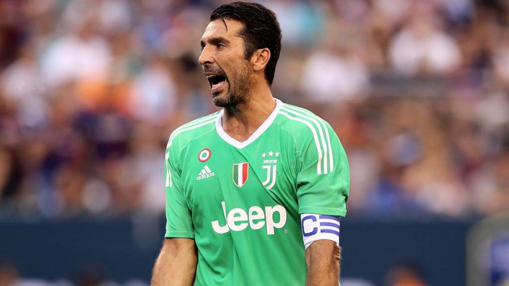 Uefa indicia Buffon por atitude agressiva contra árbitro na Liga dos Campeões