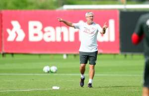 Odair faz mistério e fecha último treino do Inter antes do clássico com o Grêmio