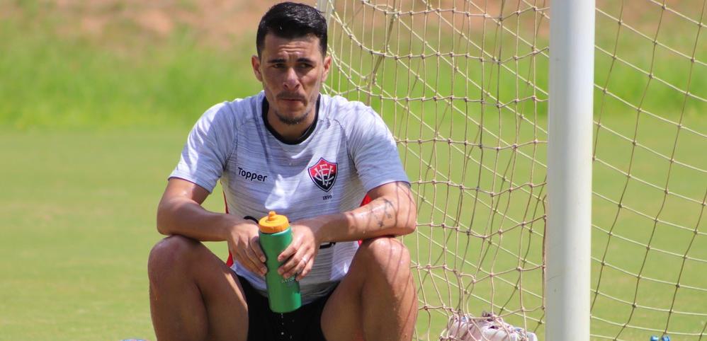 Jonatas Belusso interessava ao Goiás - Maurícia da Mata/Vitória