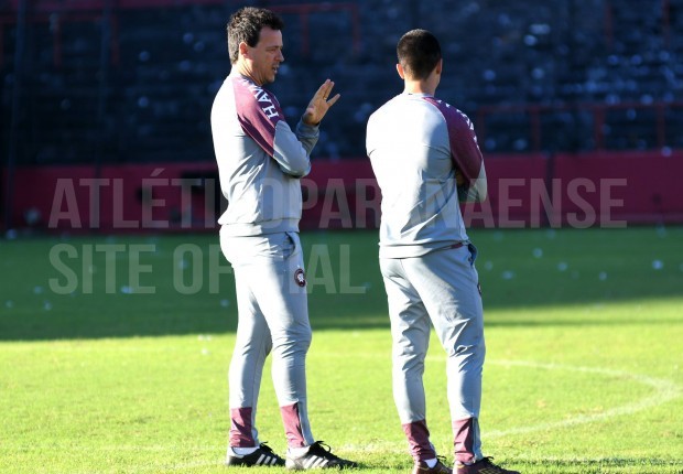 De olho na Copa do Brasil, Atlético-PR deve ter time misto contra Atlético-MG