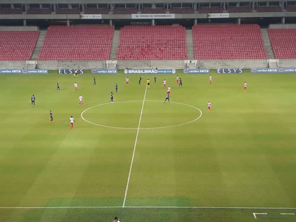 Sem dificuldades, Náutico goleia o Salgueiro e respira na Série C. Foto: Rafael Araújo - Rafael Araújo