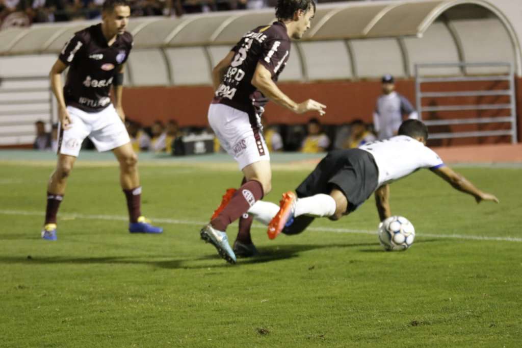 Ferroviária 1 x 2 Tubarão-SC - Catarinenses avançam e complicam Ferrinha 2 0002050313227 img