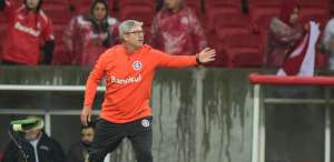 Odair Hellmann celebra empate do Internacional diante do Grêmio