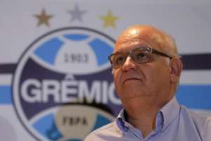 Presidente do Grêmio detona D'Alessandro após confusão no clássico