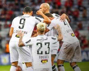 Atlético-PR 1 x 2 Atlético-MG - Galo se impõe, vira e entra na briga pela ponta