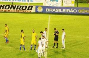 Sinop-MT 0 x 2 Aparecidense-GO - Camaleão bate Galo e assume liderança do Grupo A11