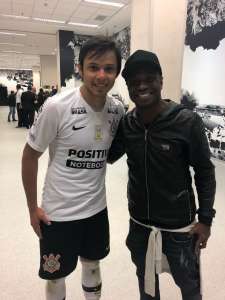 Palmeirense Bruno Henrique reclama após embaixadinhas de Romero: 'É desrespeito'