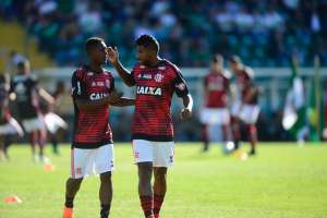 Técnico diz que Flamengo errou demais e critica arbitragem após derrota