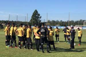 Série B: Mazola Júnior pede tempo para falar sobre reforços no Criciúma