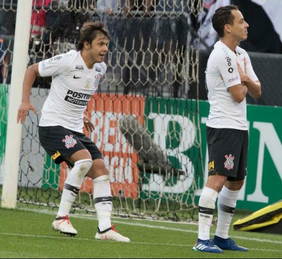 Rodriguinho mais uma vez decidiu para o Corinthians