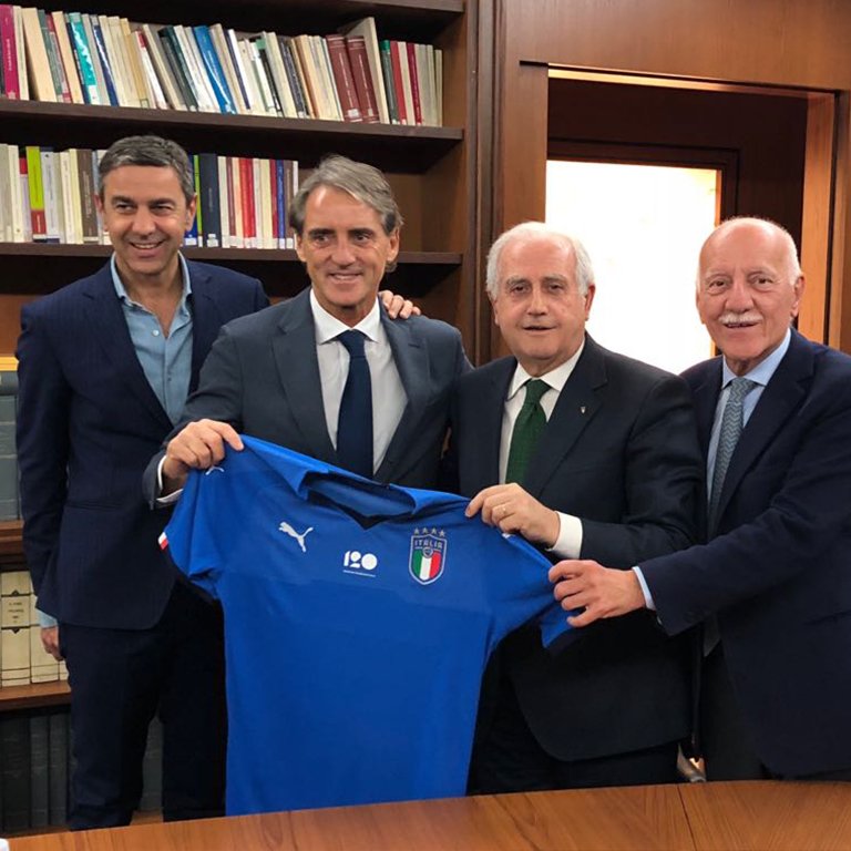 Fora da Copa, Itália anuncia Roberto Mancini como novo técnico
