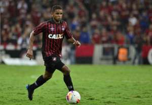 Sport surpreende e acerta empréstimo de volante Deivid do Atlético-PR