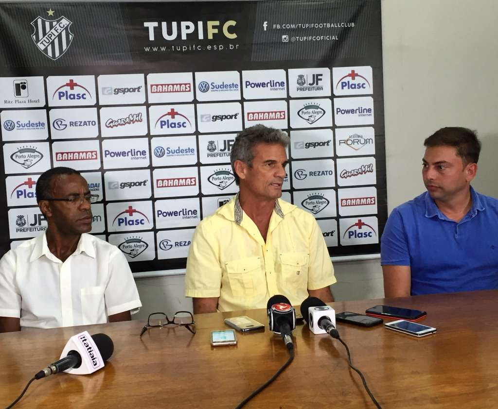 Eugênio Souza é o novo técnico do Tupi. (Foto: Divulgação / Tupi FC)