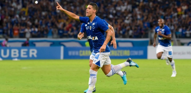 Copa do Brasil: Sem Thiago Neves, Cruzeiro treina em Curitiba e deve ter Robinho na quarta