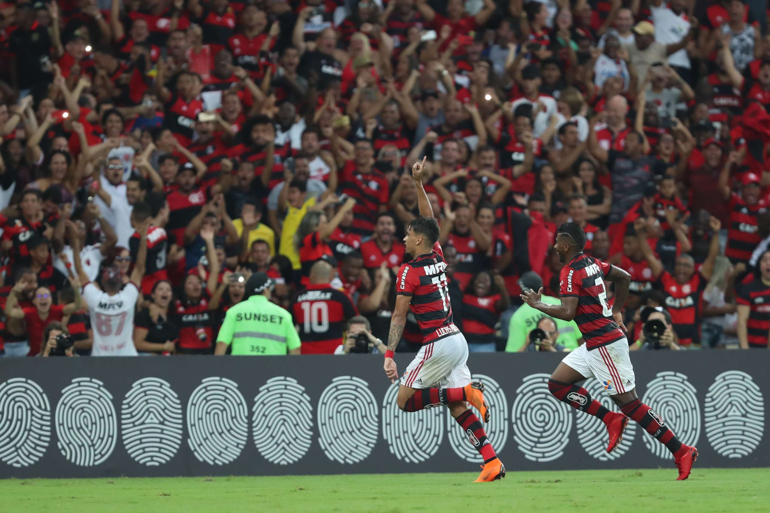 Com volta de torcida, Flamengo busca classificação antecipada na Libertadores