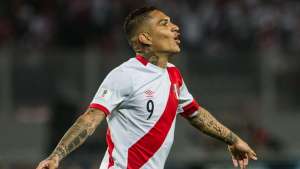 Sem Guerrero, Peru anuncia pré-convocação para a Copa com Trauco e Cueva