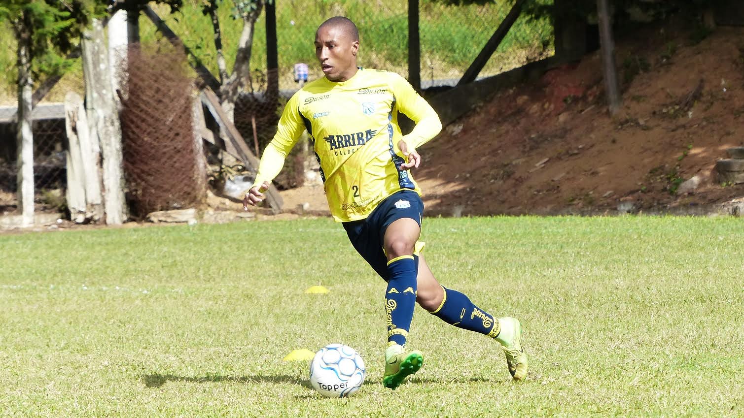 Série D: Caldense assina contrato com meia que estava no Taubaté