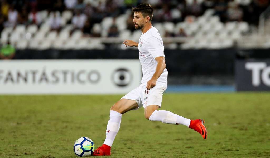 Luan Peres comemora chance no Fluminense e busca se adaptar a esquema