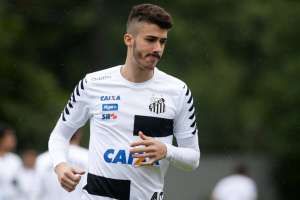 Gustavo Henrique minimiza vantagem e garante que Santos 'vai jogar para ganhar'