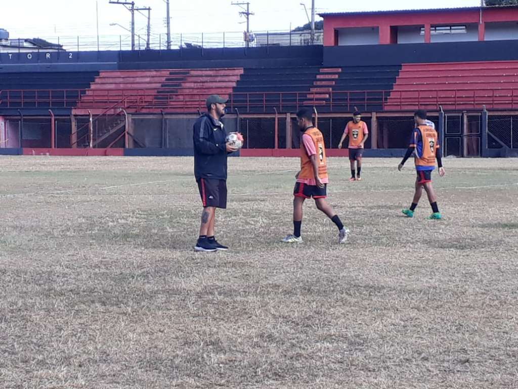 Flamengo segue em busca da reabilitação (Foto: Cláudio Herrera/Assessoria Flamengo Guarulhos)