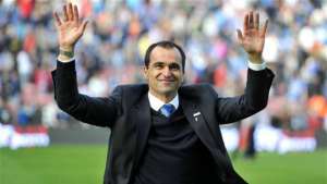 Copa do Mundo: Bélgica renova contrato do técnico Roberto Martínez