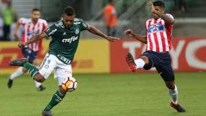 Palmeiras torce por Borja na Copa, mas teme janela de transferências