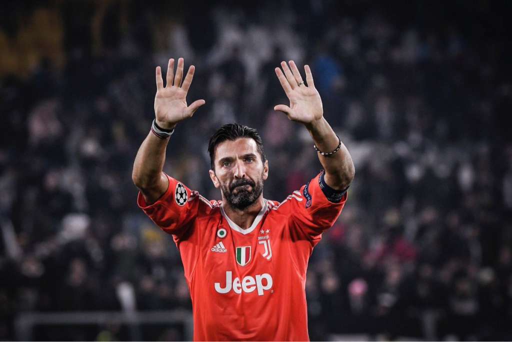 Na véspera do adeus, Buffon escreve carta à Juventus: 'Para sempre minha casa'