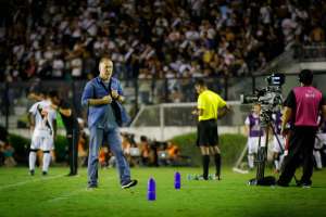 Mano confirma ausências de Edilson e Thiago Neves e não garante Cruzeiro 100%