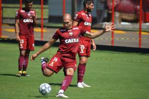 Série B: Diretoria do Atlético-GO descarta comprar Tito junto ao Confiança