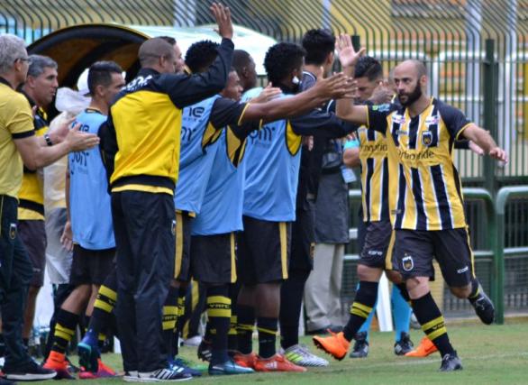 SÉRIE C: Cuiabá goleia o Operário-PR e lidera, enquanto Santa Cruz leva virada no Arruda