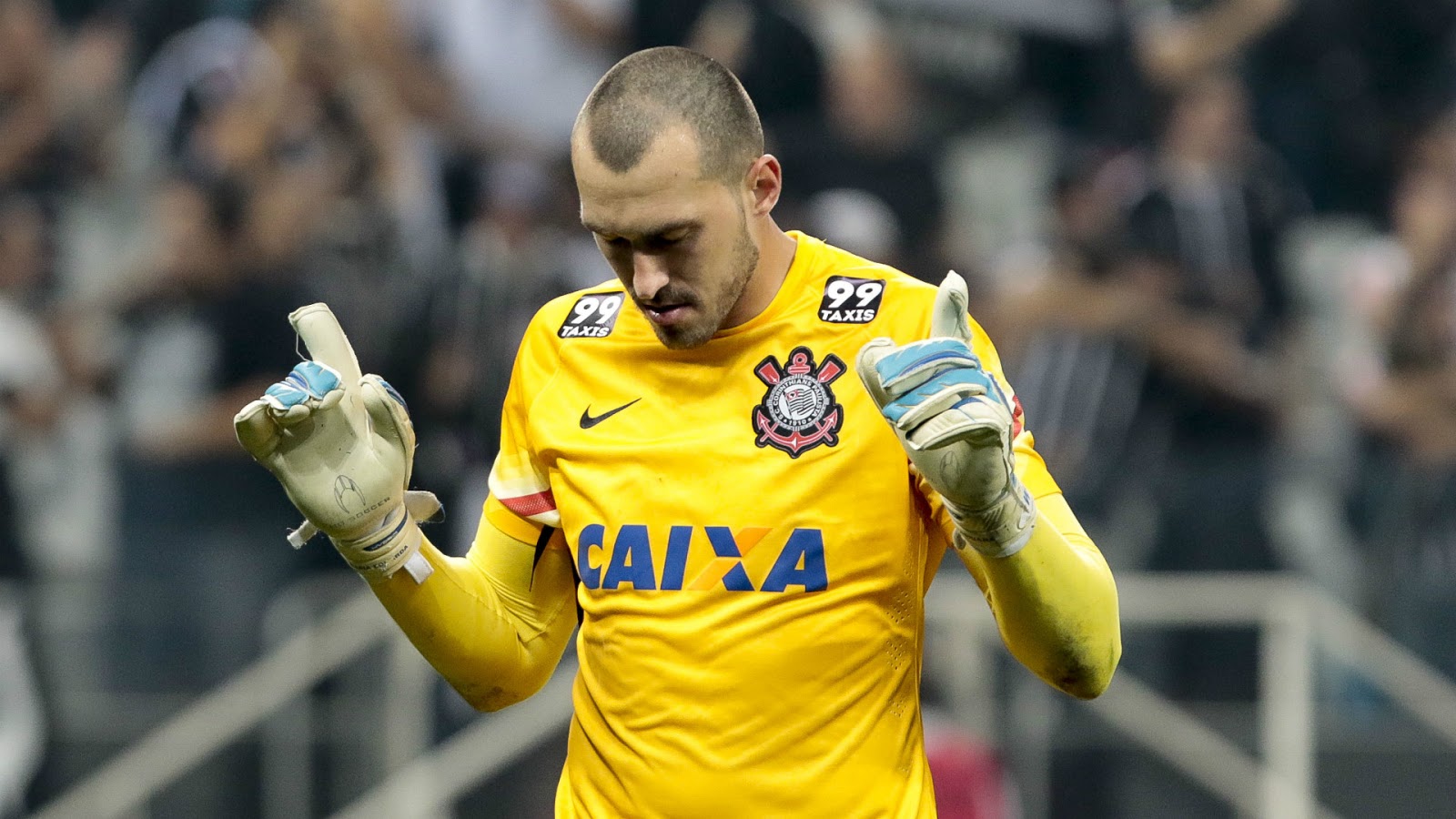 Com time misto no Recife, Walter tenta aproveitar chance no gol do Corinthians