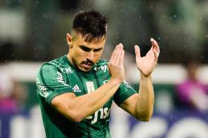 Willian inicia sequência com gol e chance perdida na vitória diante do Bahia