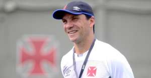 Zé Ricardo celebra empate no clássico e destaca evolução do Vasco