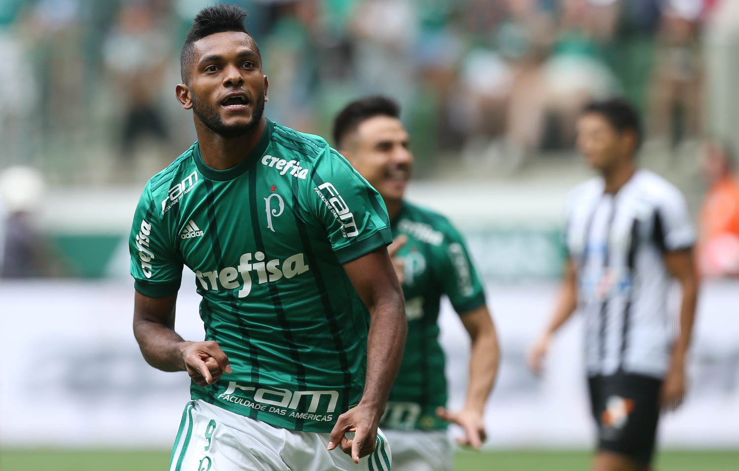 ‘Eu mereci as críticas no Palmeiras no ano passado’, afirma Miguel Borja