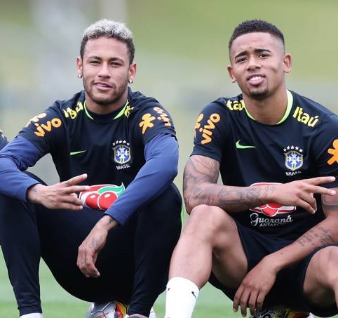 VÍDEO: Neymar, Jesus e outros craques já estão na Granja Comary