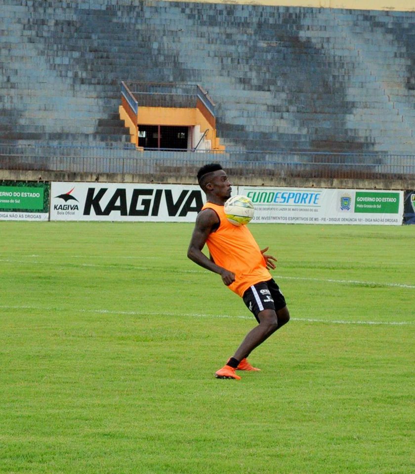 Série D: Lateral do Corumbaense faz BO contra atleta do Dom Bosco: “chamado de macaco”