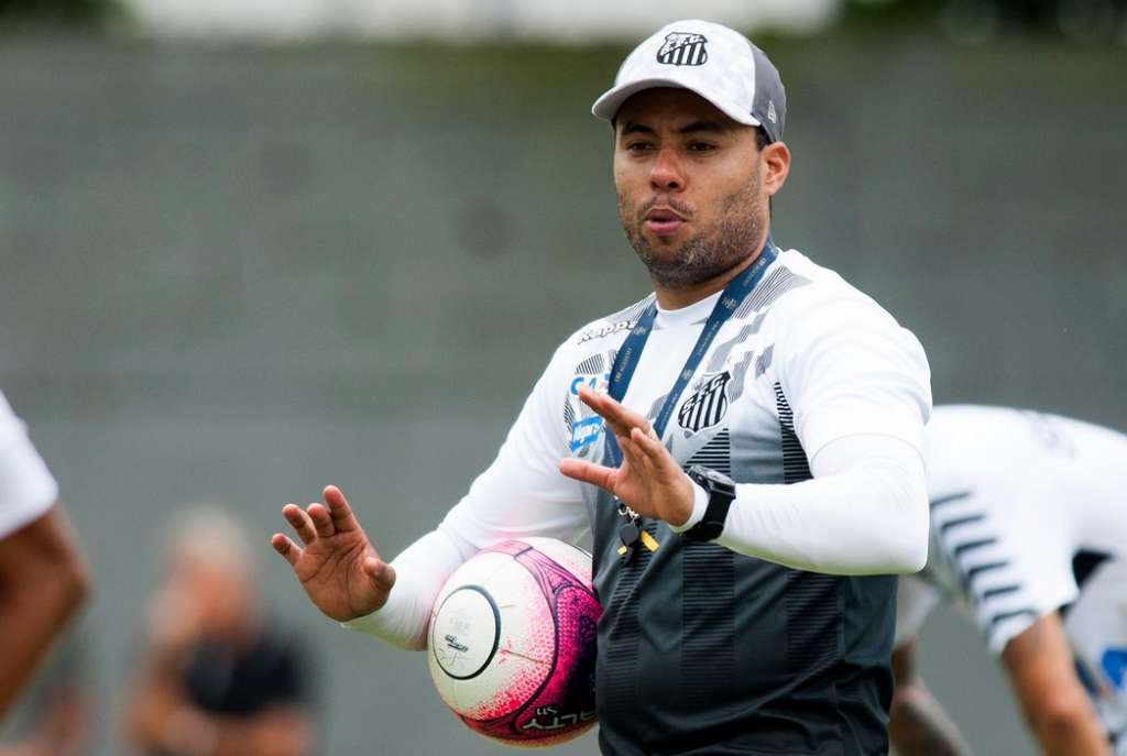 Jair Ventura não é unanimidade no Santos. (Foto: Ivan Storti / Santos FC)