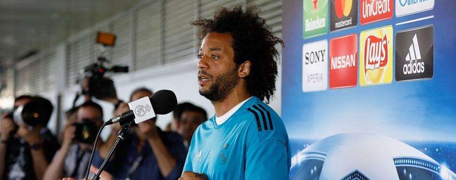 Brasileiros Casemiro e Marcelo, convocados para a Copa do Mundo, exaltaram Liverpool