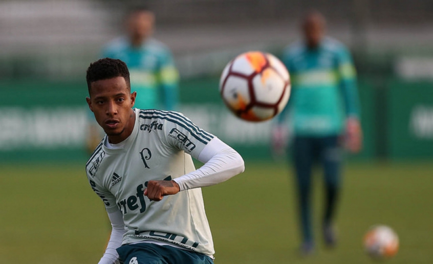 Dínamo de Kiev se acerta com o Palmeiras e contrata volante Tchê Tchê