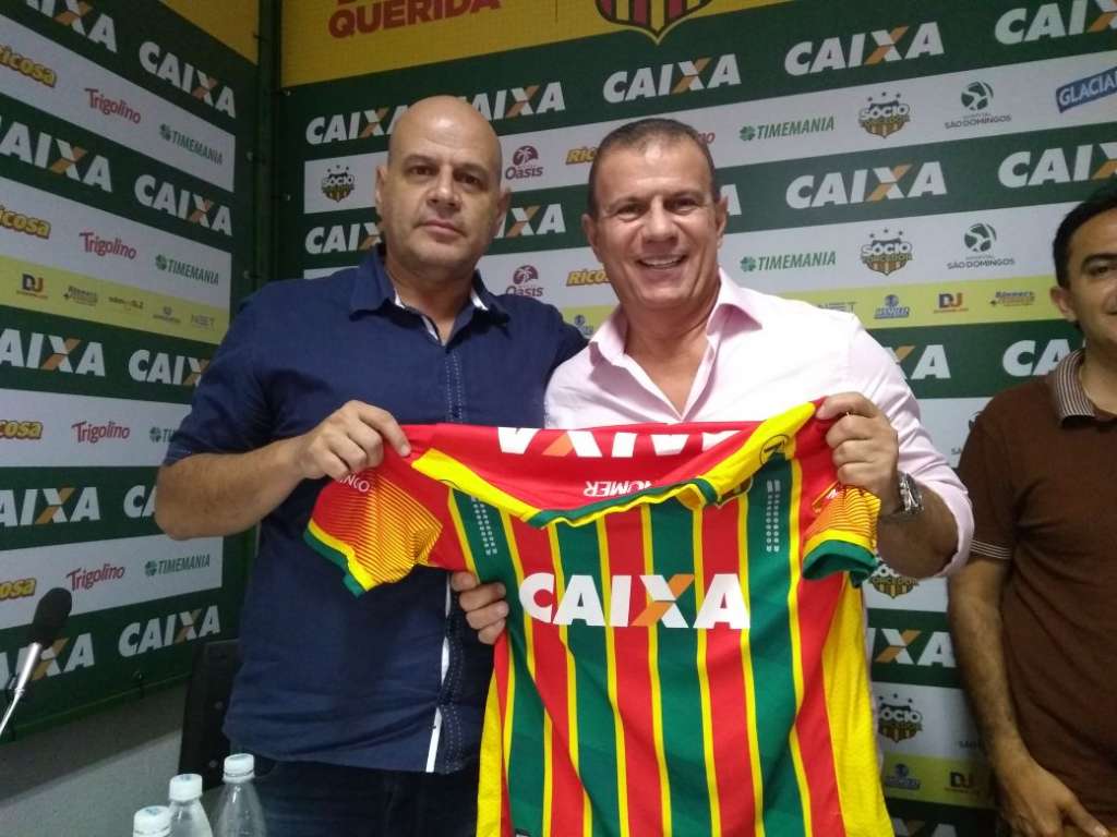 O presidente Sérgio Frota (à dir.) ao lado do executivo Francisco Elísio