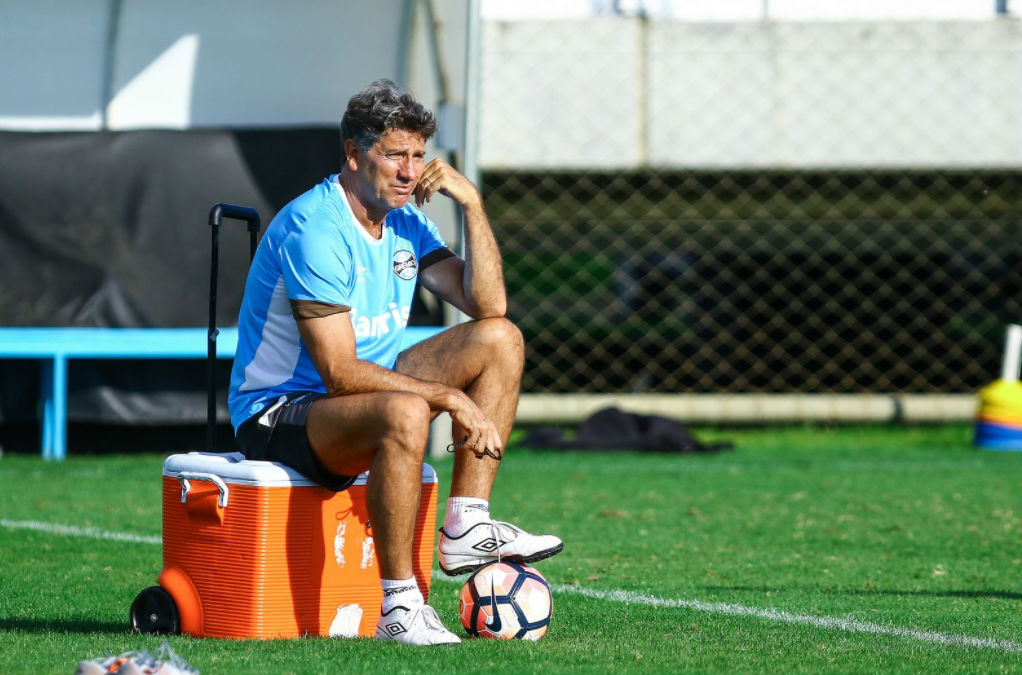 Libertadores: Pela liderança do grupo, Renato Gaúcho fecha treinamento do Grêmio