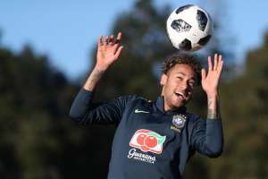 Copa do Mundo: 'Neymar está evoluindo muito bem', diz preparador físico da seleção