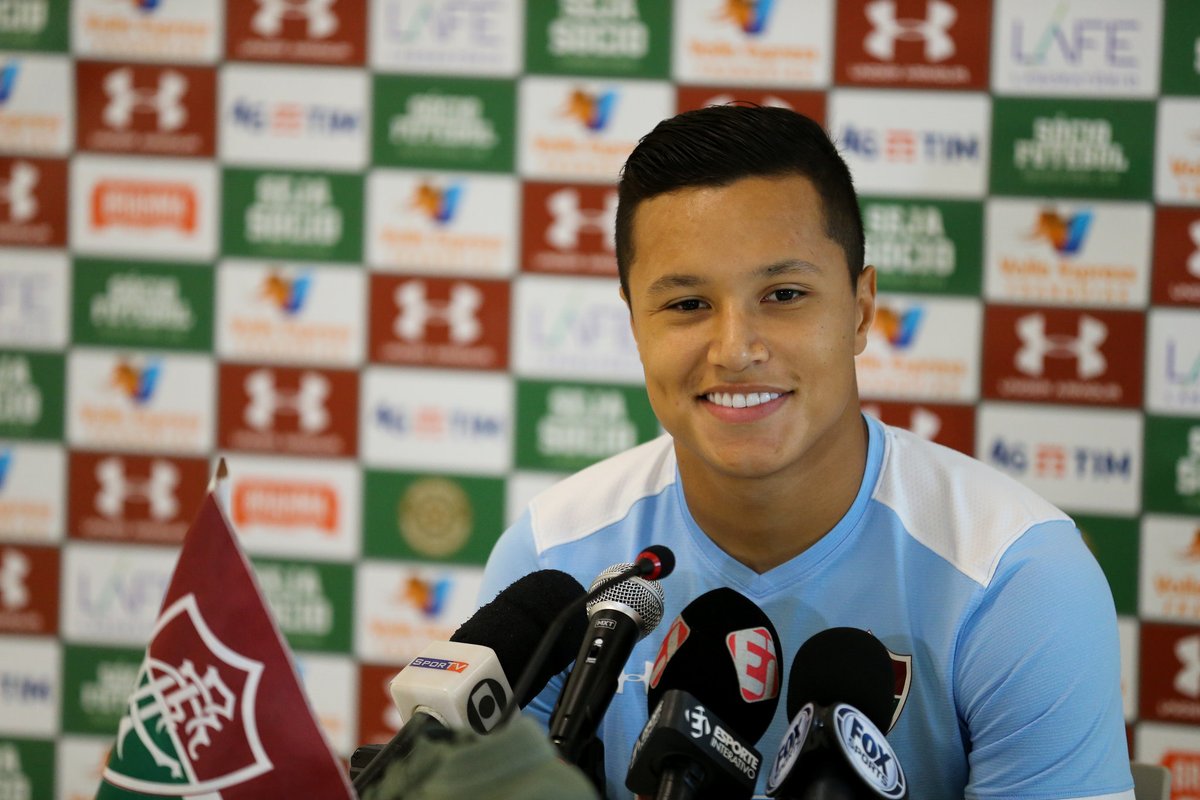 Marlon minimiza tabu e aposta em boa fase do Fluminense para bater a Chapecoense