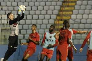 Série B: Elenco do Oeste comemora evolução dentro do campeonato