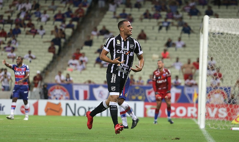 Palmeiras anuncia acerto para vender Tchê Tchê e confirma Arthur, do Ceará, como reforço