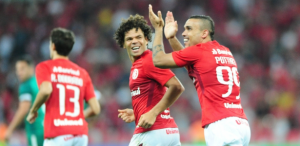 Fluminense faz sondagem em meia Camilo, 'esquecido' do Internacional