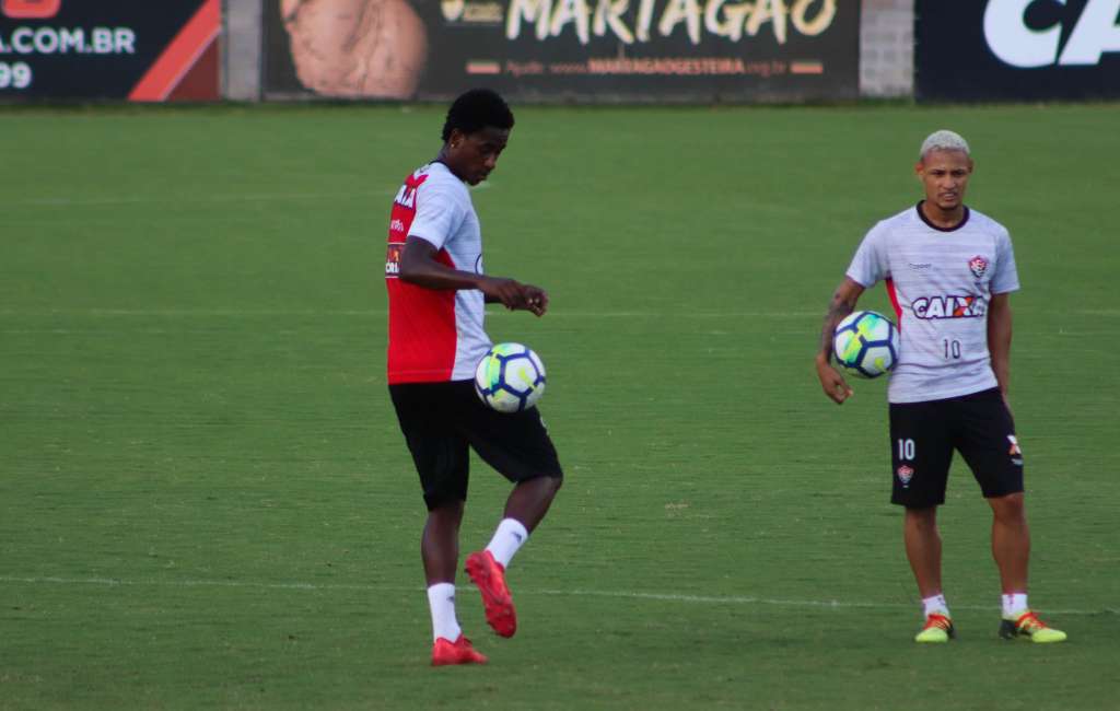 Denílson espera apresentação perfeita do Vitória com o Sampaio Corrêa de olho em classificação no Nordestão