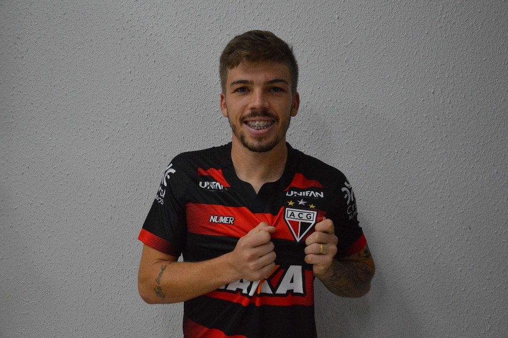 Série B: Atlético-GO apresenta novo uniforme com camisa 3 da cor amarela