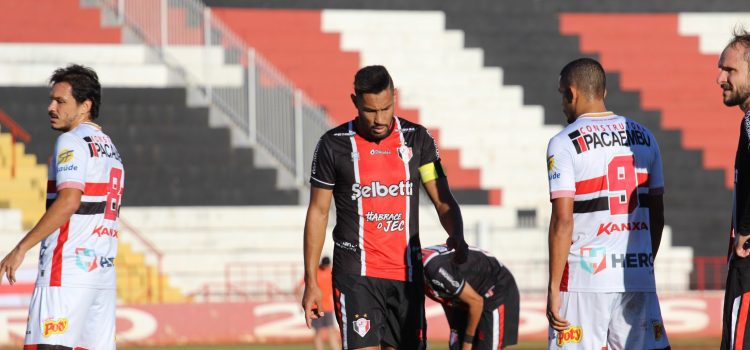 Série C: Lanterna do Grupo B, Joinville anuncia saída de zagueiros titulares